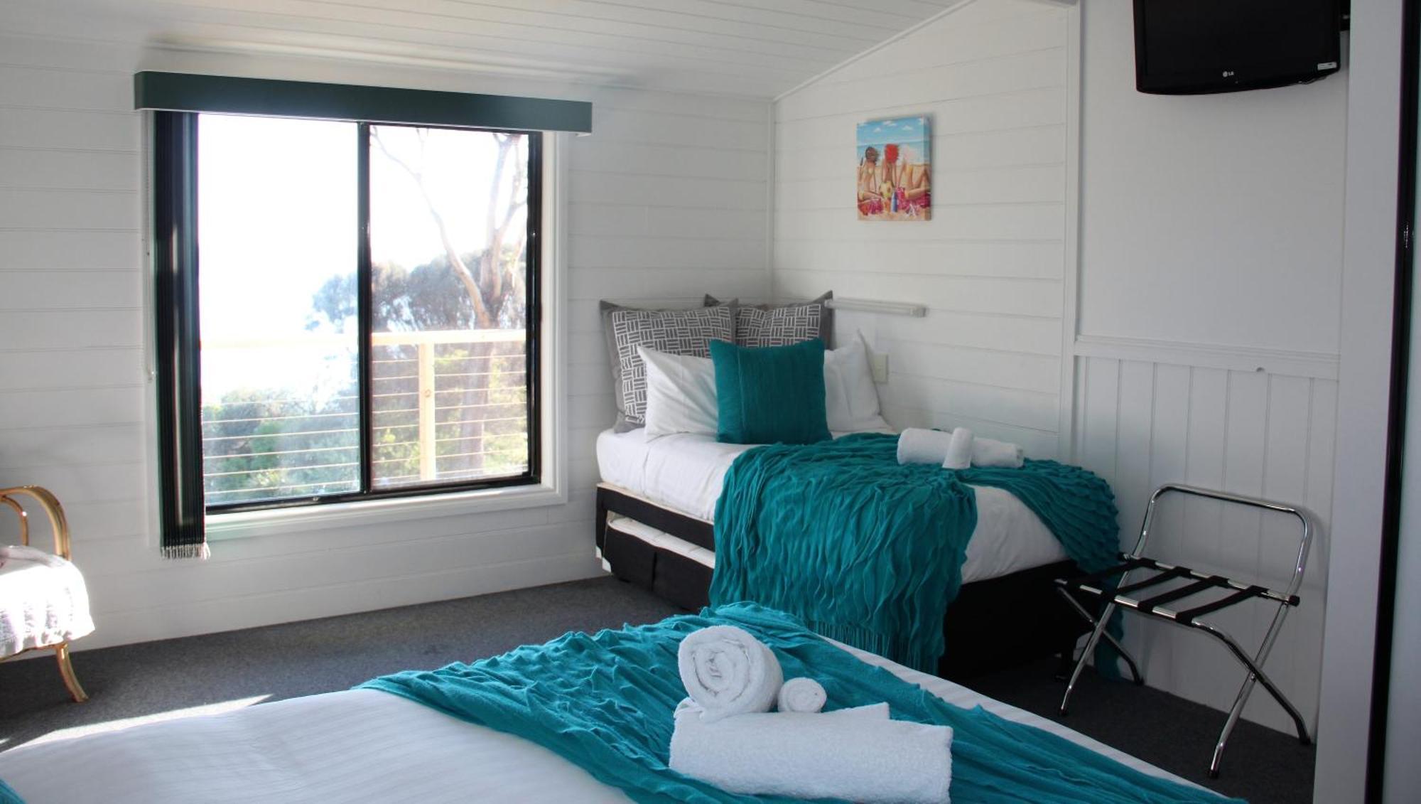 Kingfisher Cottage Beachfront At The Binalong Bay Ngoại thất bức ảnh